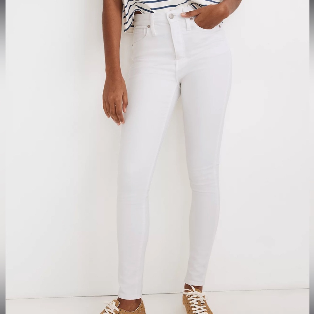 Petite 10 high rise skinny jeans in pure white